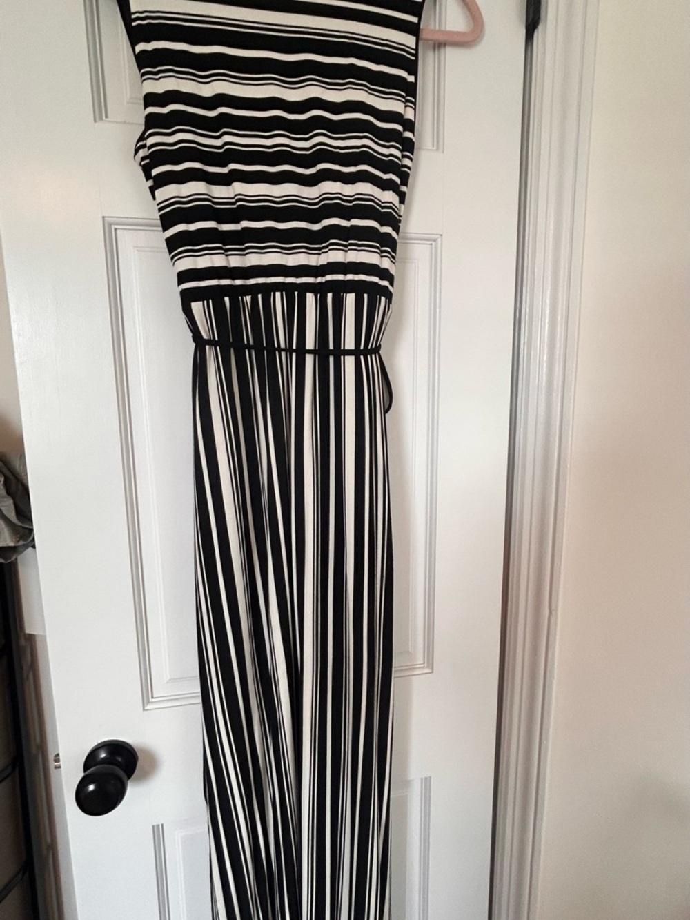 White House Black Market Black Dress with Contrast Trim - Picture 3 of 7